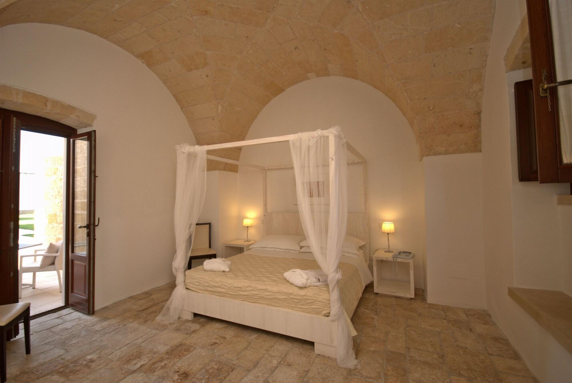 Masseria Corda Di Lana Hotel & Resort Torre Lapillo Exteriör bild