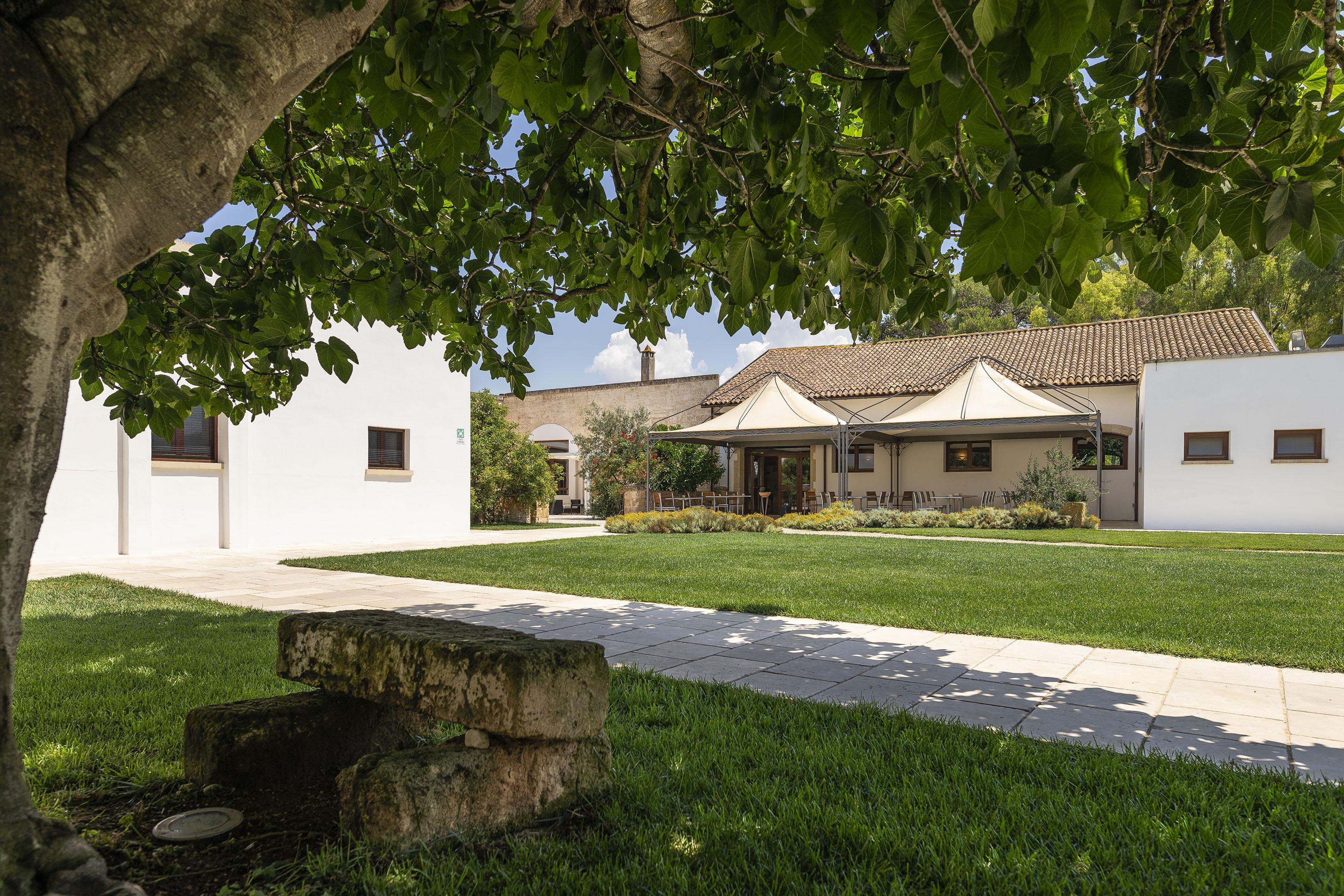 Masseria Corda Di Lana Hotel & Resort Torre Lapillo Exteriör bild