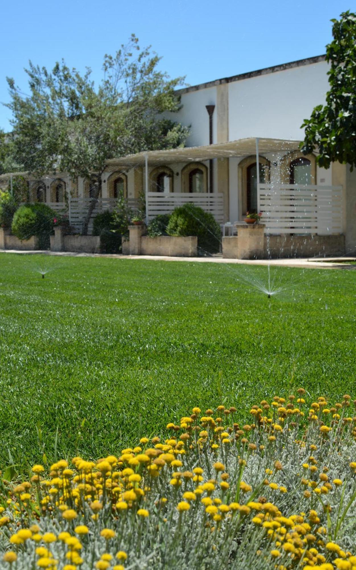 Masseria Corda Di Lana Hotel & Resort Torre Lapillo Exteriör bild